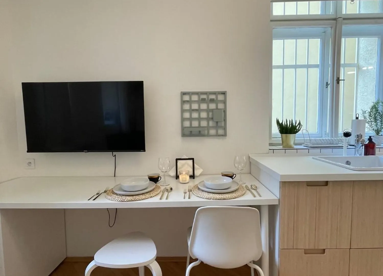 Urban Retreat I Modern Boho Apartments In Lovely Letna District - 10 Minutes From Old Town Prague Czech Republic