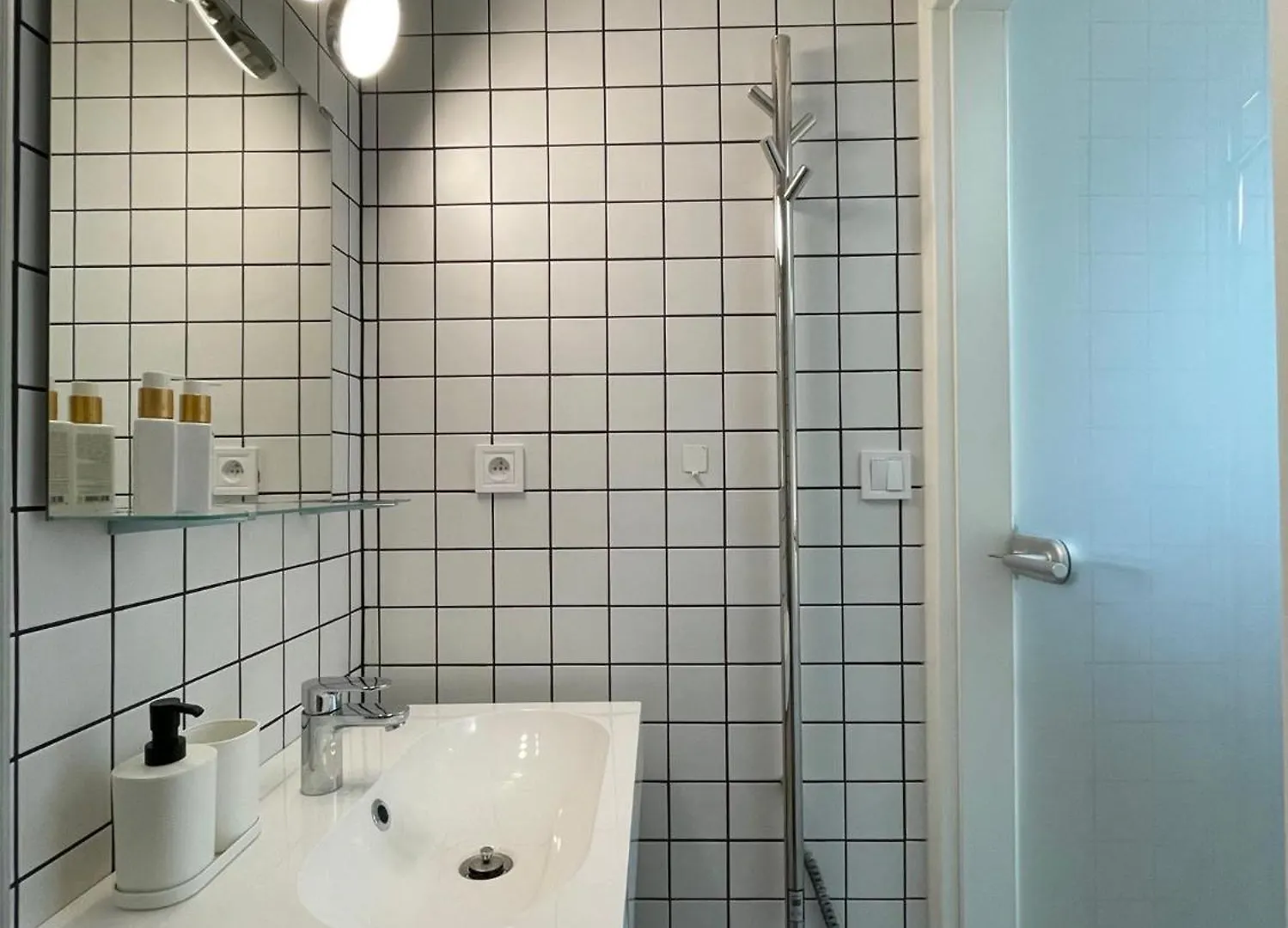 Urban Retreat I Modern Boho Apartments In Lovely Letna District - 10 Minutes From Old Town Prague Czech Republic